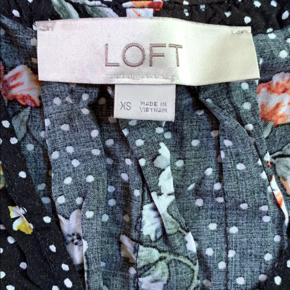 LOFT Floral Split Neck Shell - Picture 3 of 4